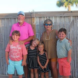 Meet your Posher, Pam